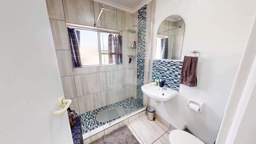 1 Bedroom Property for Sale in Greenways Golf Estate Western Cape